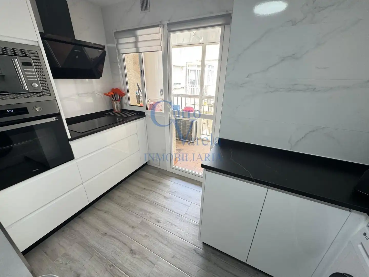Piso en venta en Calle del Acebo, Centro - Doña Mercedes, Dos Hermanas
