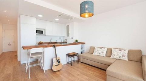 Foto 4 de Apartamento de alquiler en Passeig Marítim, La Pineda, Barcelona