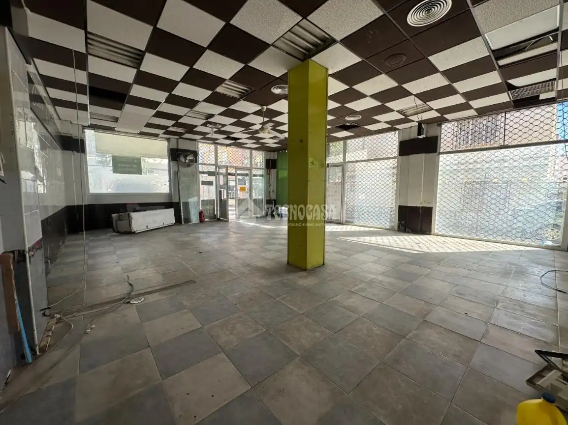 Local comercial en venda a Churriana
