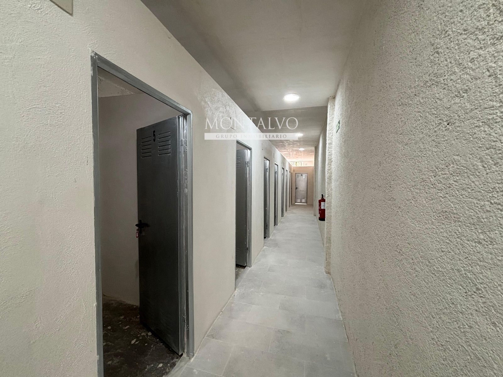 Box room to rent in  Granada Capital
