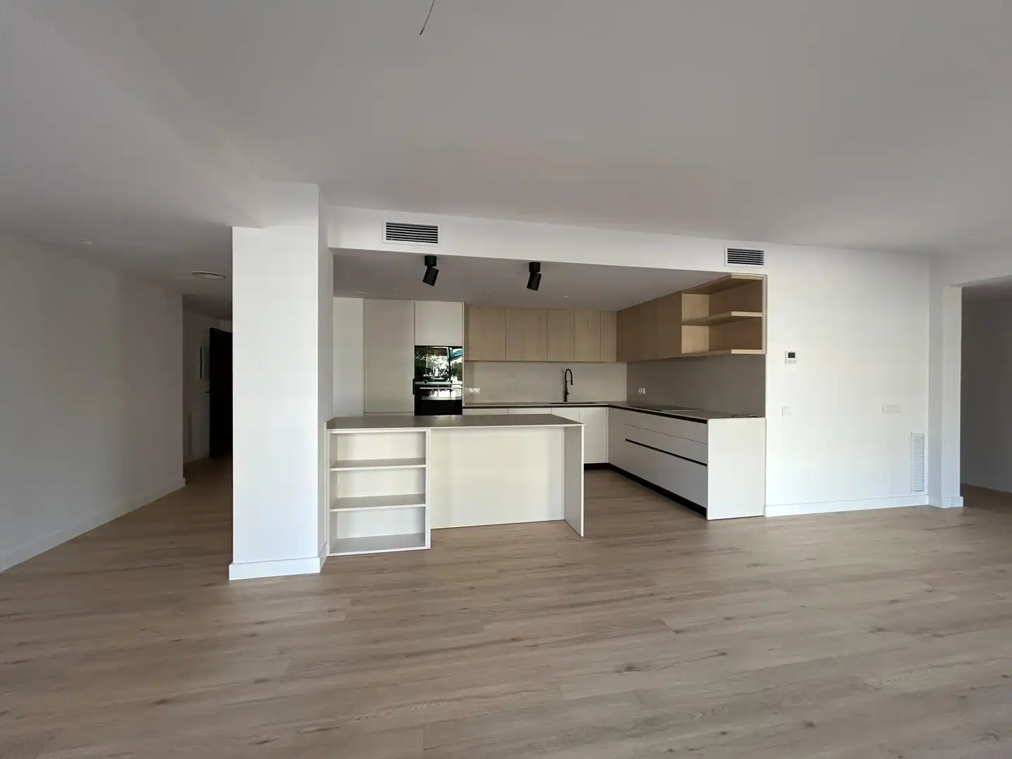 Apartamento en venta en Rambla JOSEP TARRADELLAS, 5, Centre