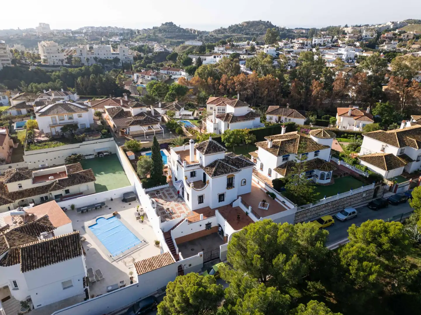 Vista exterior de Casa o xalet en venda en Benalmádena amb Aire condicionat, Terrassa i Traster