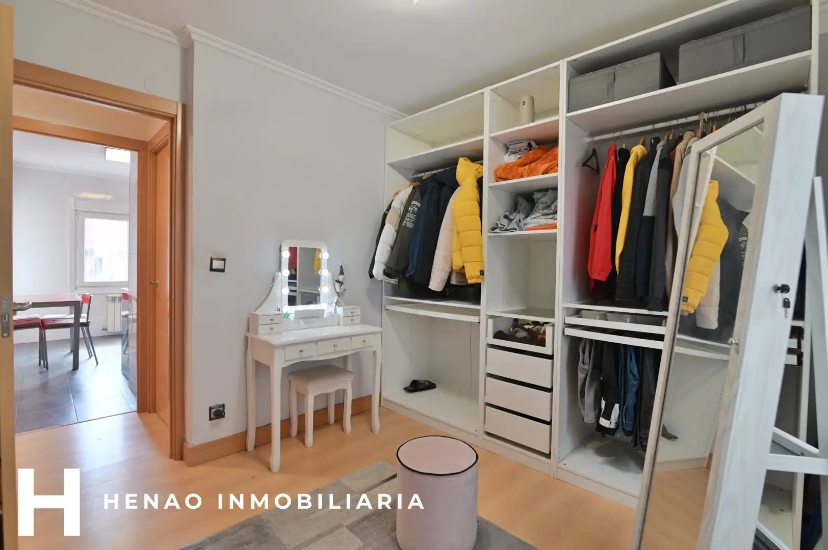 Dormitori de Pis en venda en Alonsotegi amb Calefacció, Terrassa i Moblat