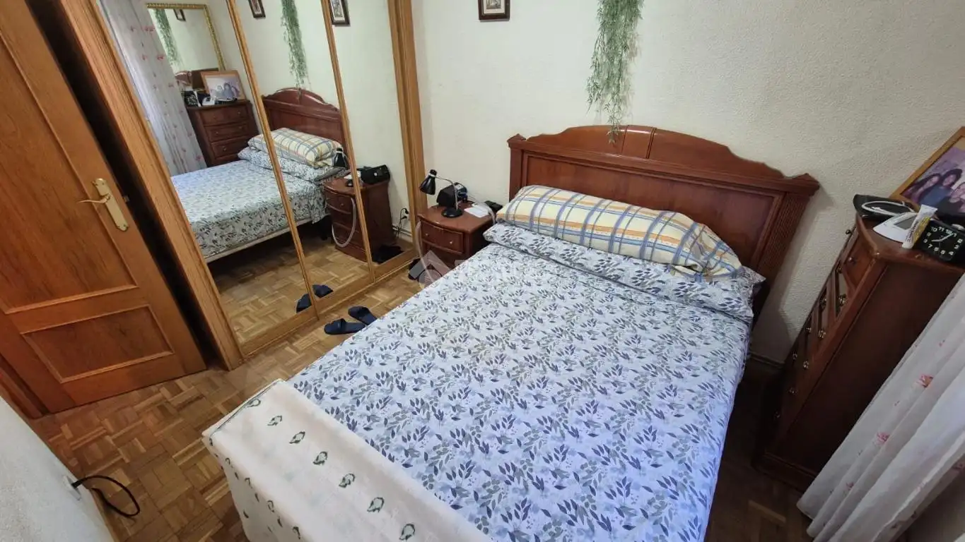 Schlafzimmer von Wohnung zum Verkauf in Madrid mit Klimaanlage, Heizung und Parkett
