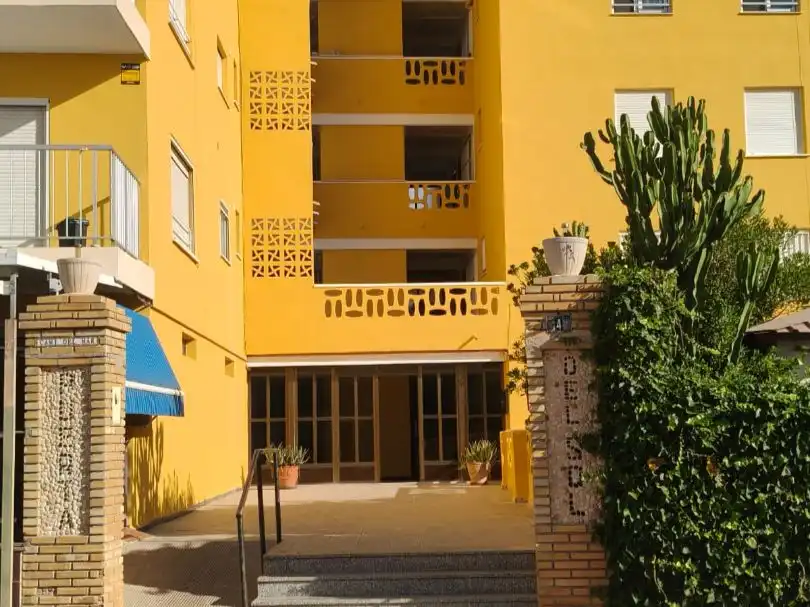 Vista exterior de Piso en venta en Tavernes de la Valldigna, Valencia