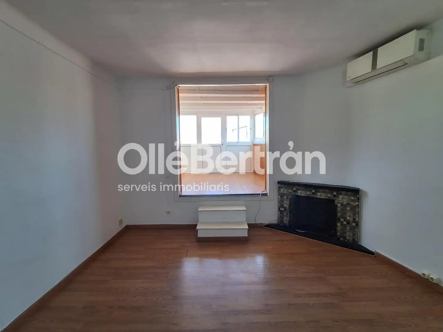Sala d'estar de Oficina de lloguer en Sants - Montjuïc