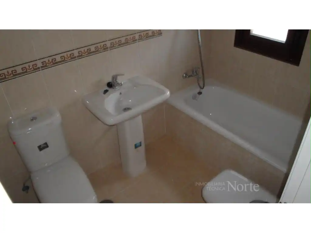 Houses for rent in Calle Bajada Al Lavadero, Valdeolmos-Alalpardo