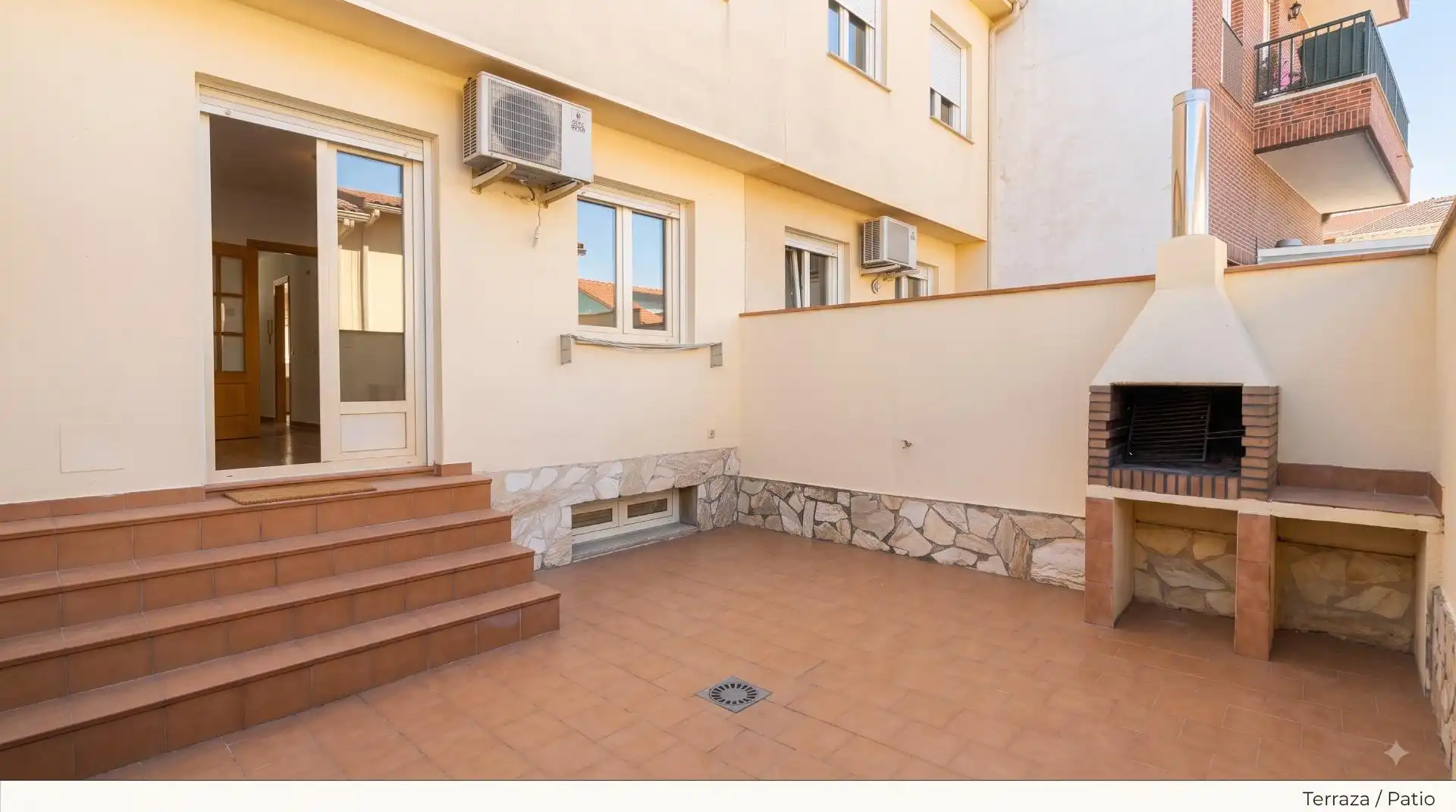 Reihenhaus mit Terrasse zum Verkauf in Calle POZO DEL 5, imagen 2