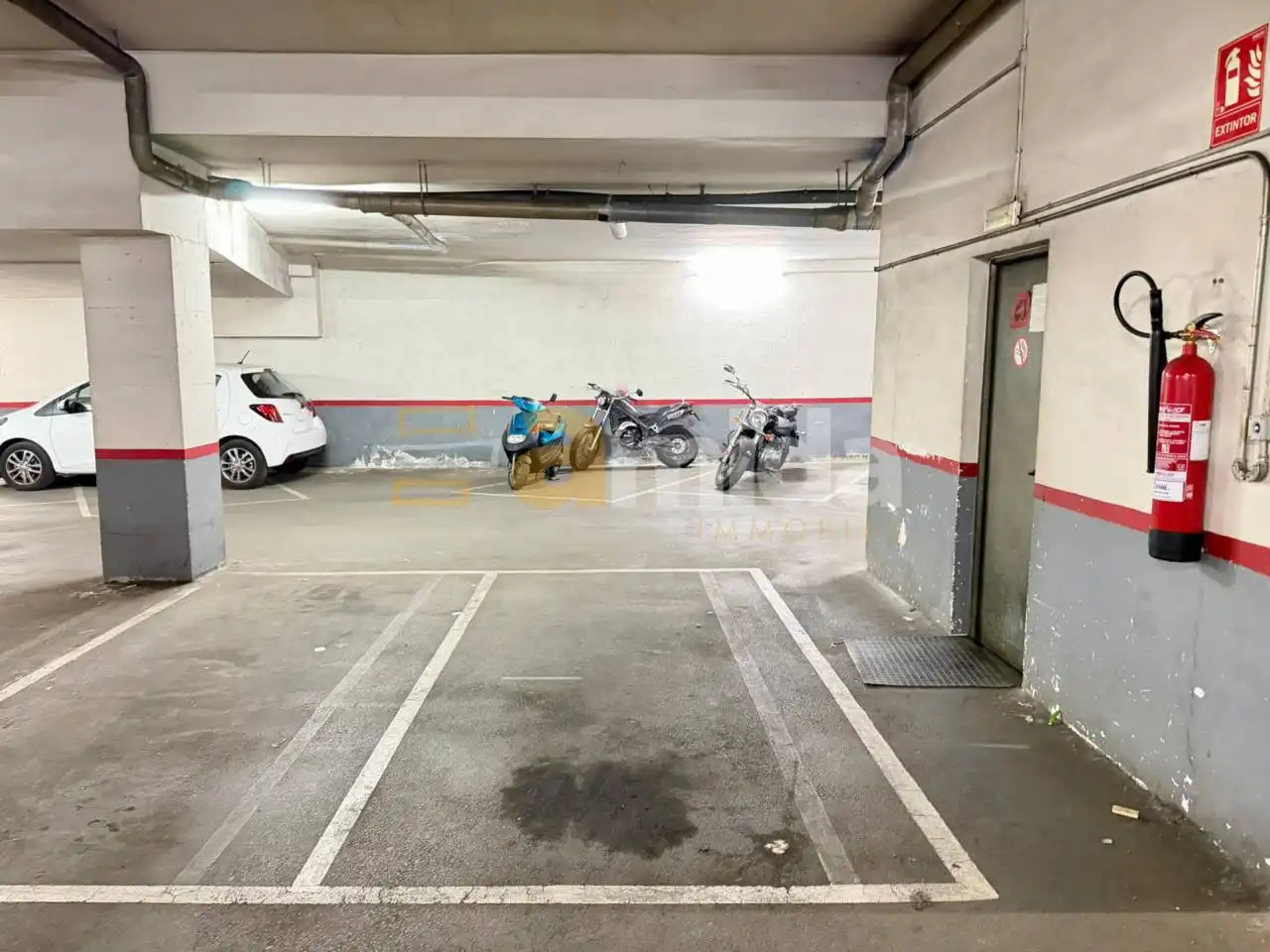 Einzelparkplatz zum Verkauf in Centre - Sant Oleguer, imagen 8