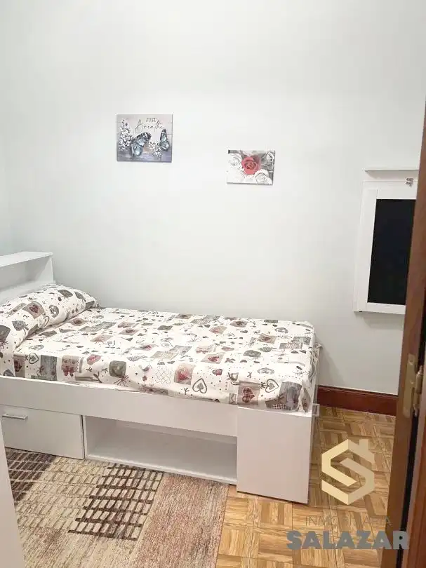 Flat with terrace to rent in Barrenkale, imagen 13