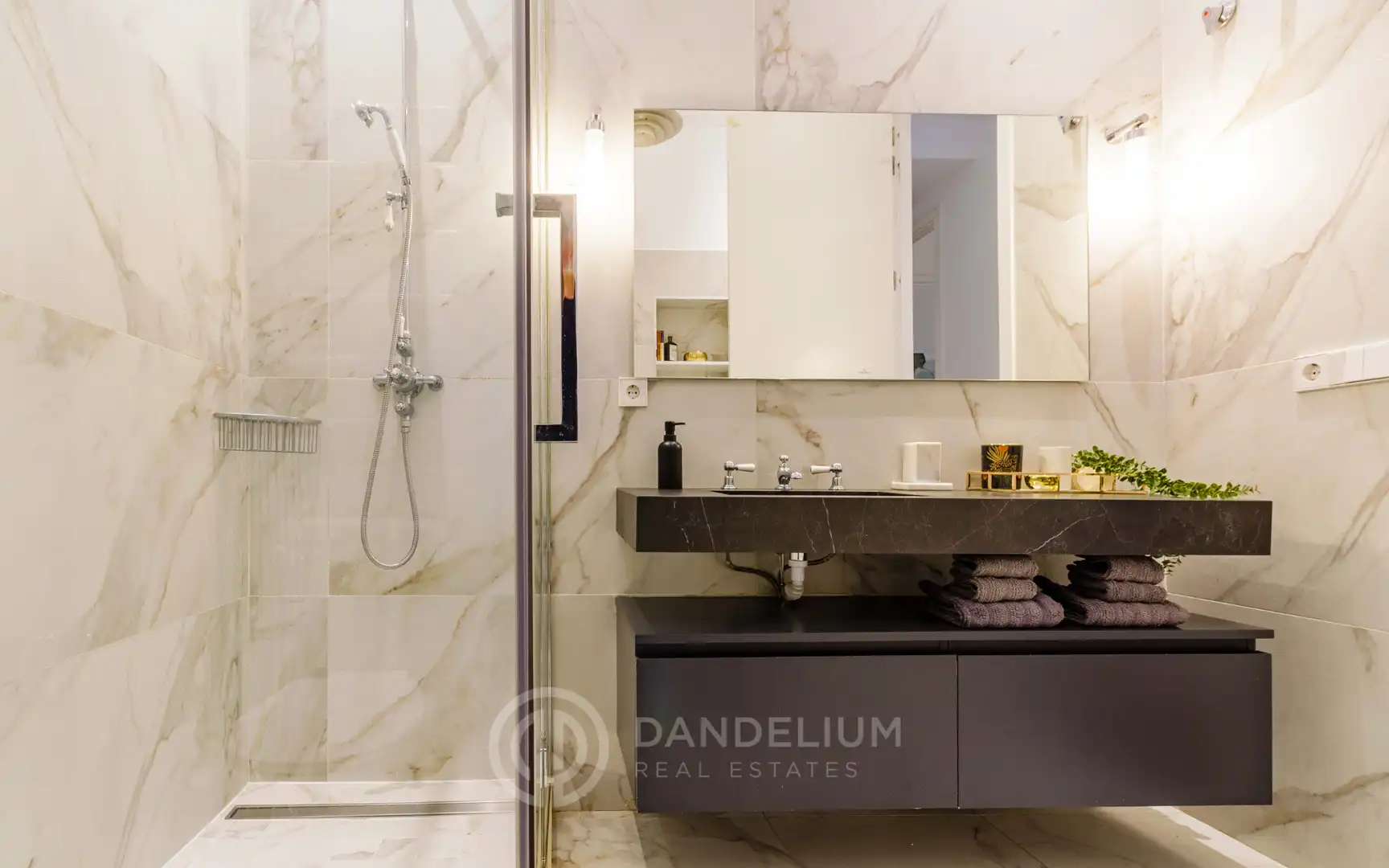 Baño de Piso de alquiler en Madrid con Aire acondicionado, Calefacción y Parquet