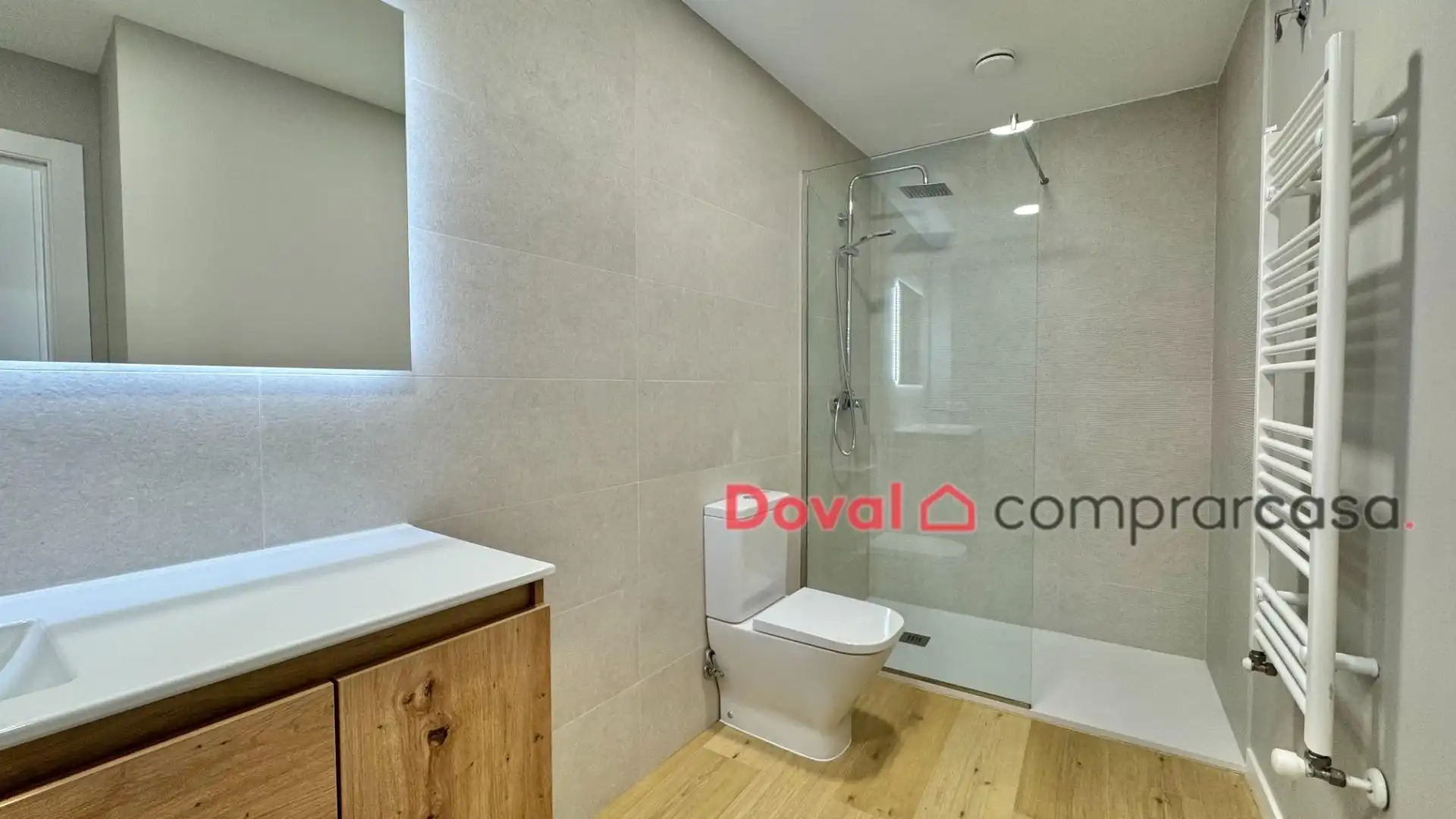Bathroom of Flat for sale in Vigo   with Heating