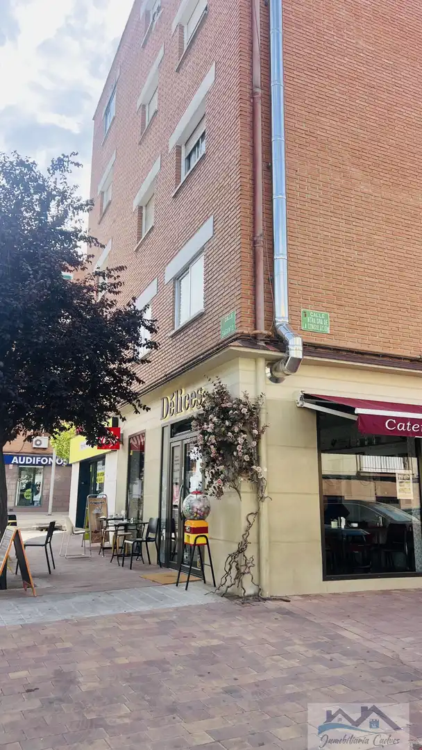Flat for sale in Reina Mercedes , Pueblo