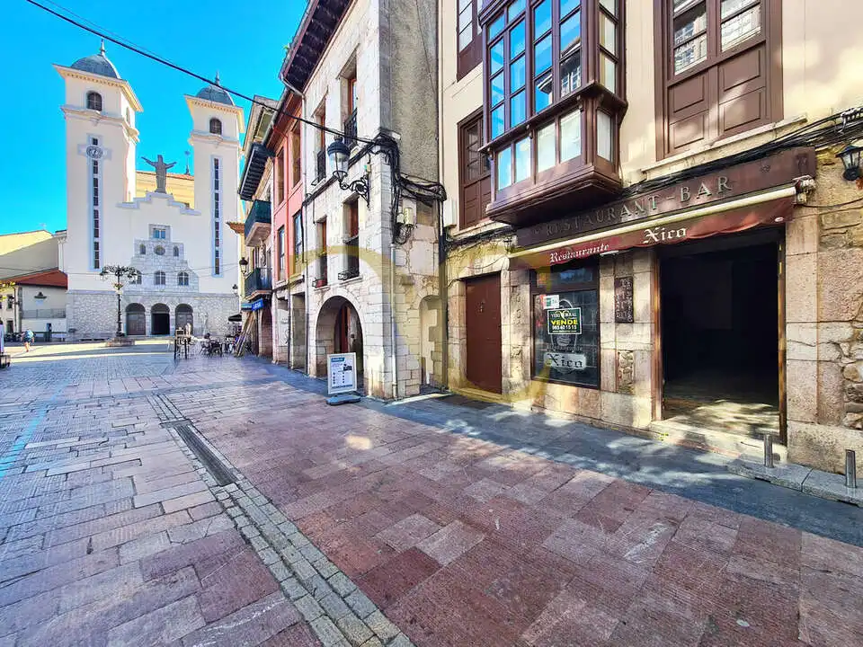 Local commercial à vendre à Calle López Muñiz