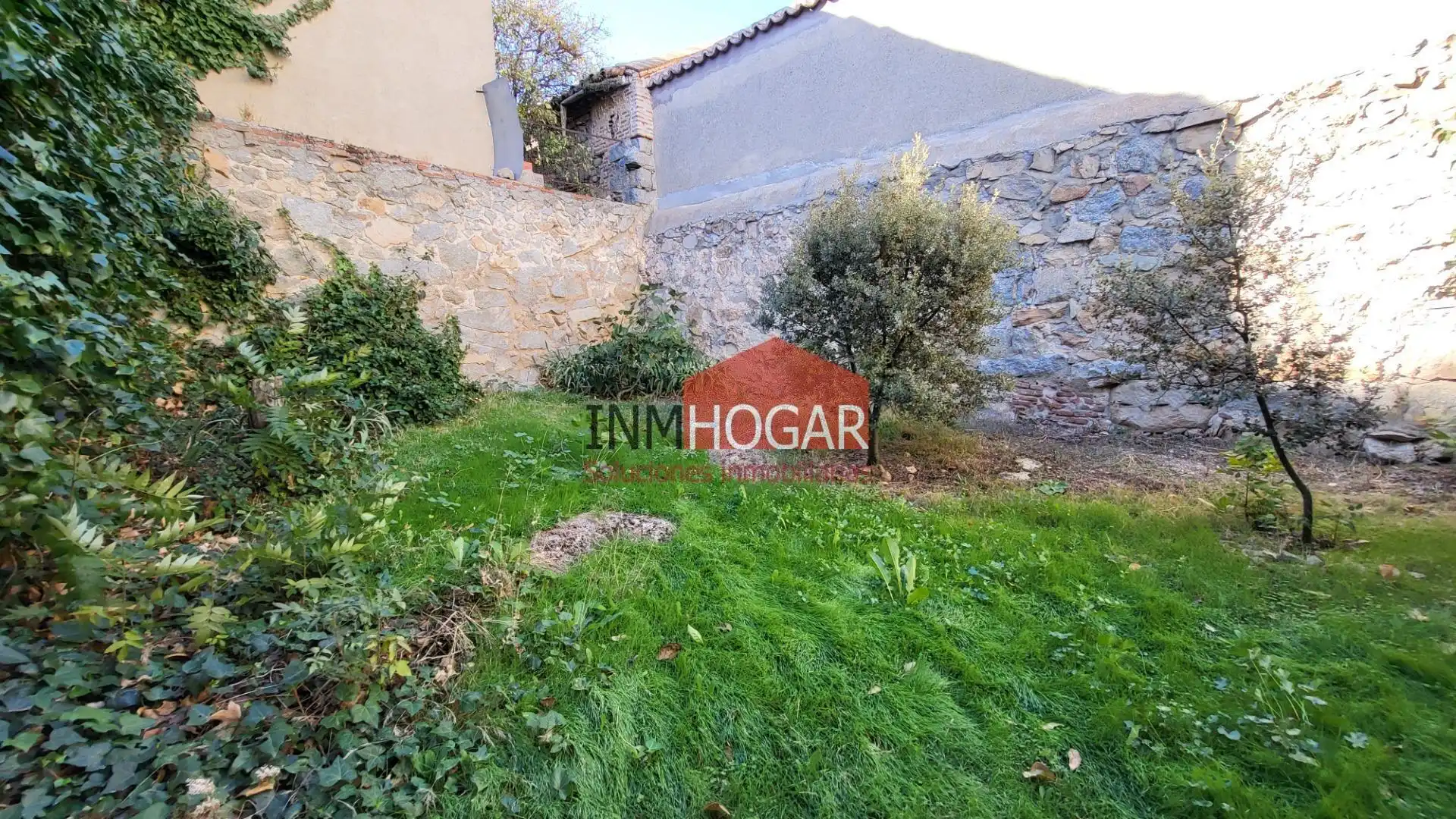 Casa o chalet en venta en Ávila con Jardín privado, Trastero y Balcón