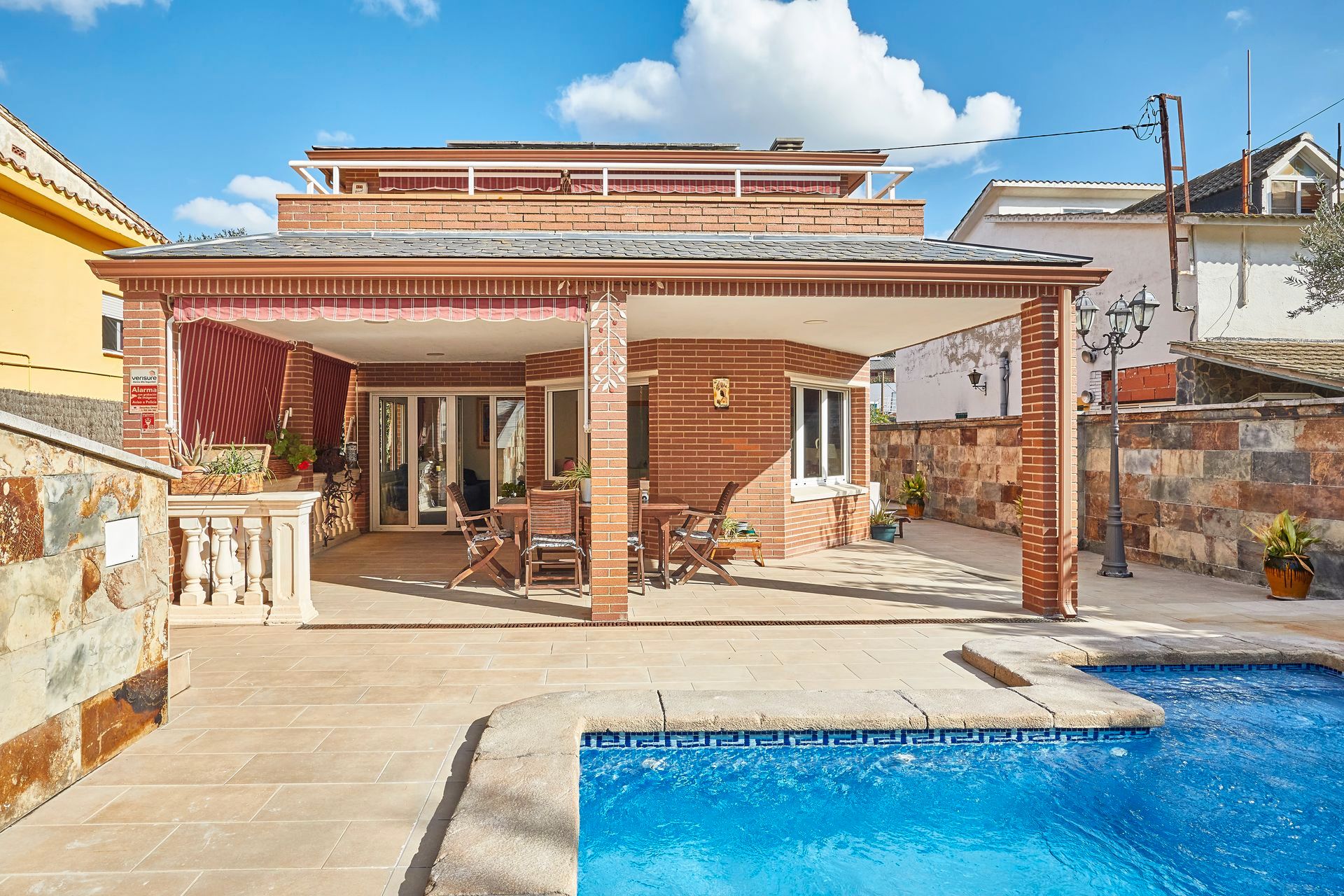 Piscina de Casa o xalet en venda en Montcada i Reixac amb Calefacció, Jardí privat i Terrassa
