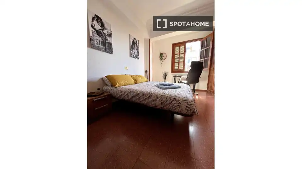 Habitación de Piso de alquiler en Las Palmas de Gran Canaria con Aire acondicionado, Calefacción y Amueblado