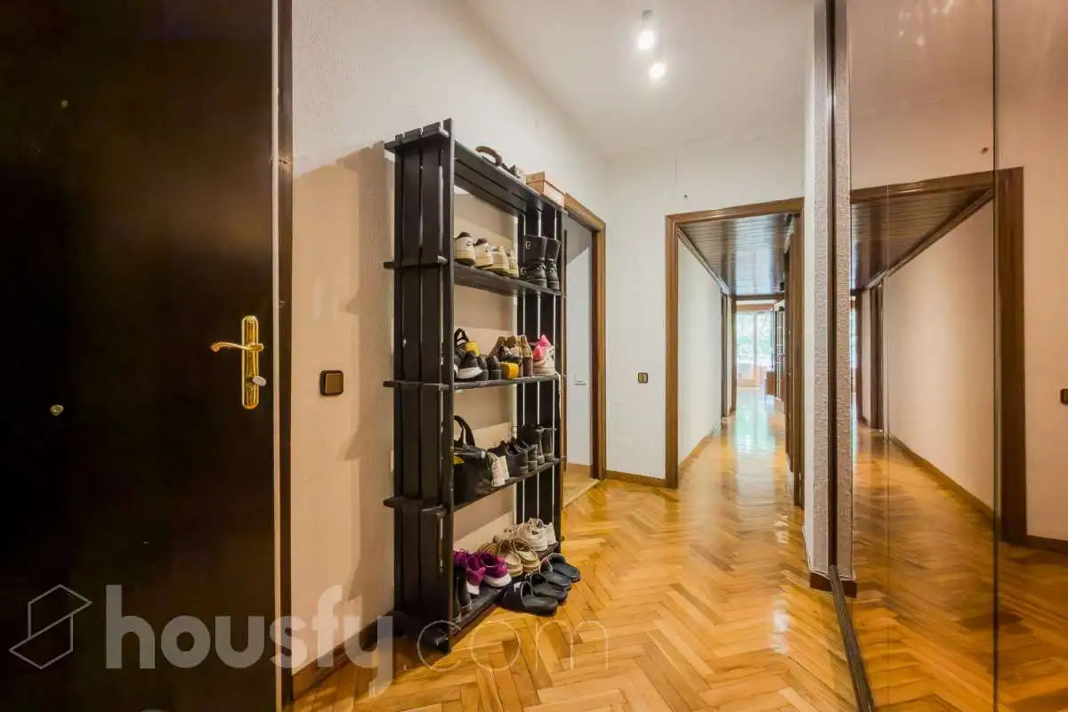 Flat for sale in Carrer de Provença, La Nova Esquerra de l'Eixample