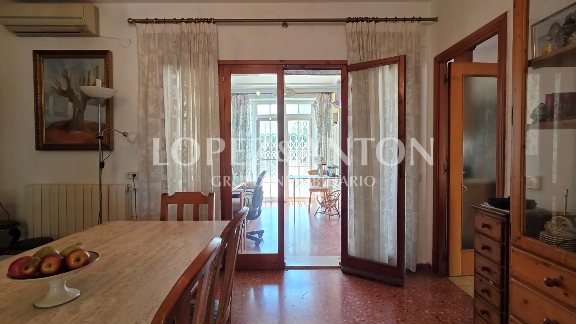 Comedor de Casa o chalet en venta en San Antonio de Benagéber con Aire acondicionado, Calefacción y Jardín privado