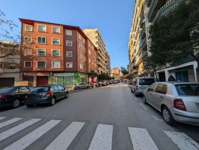 Vista exterior de Garatge en venda en Zaragoza