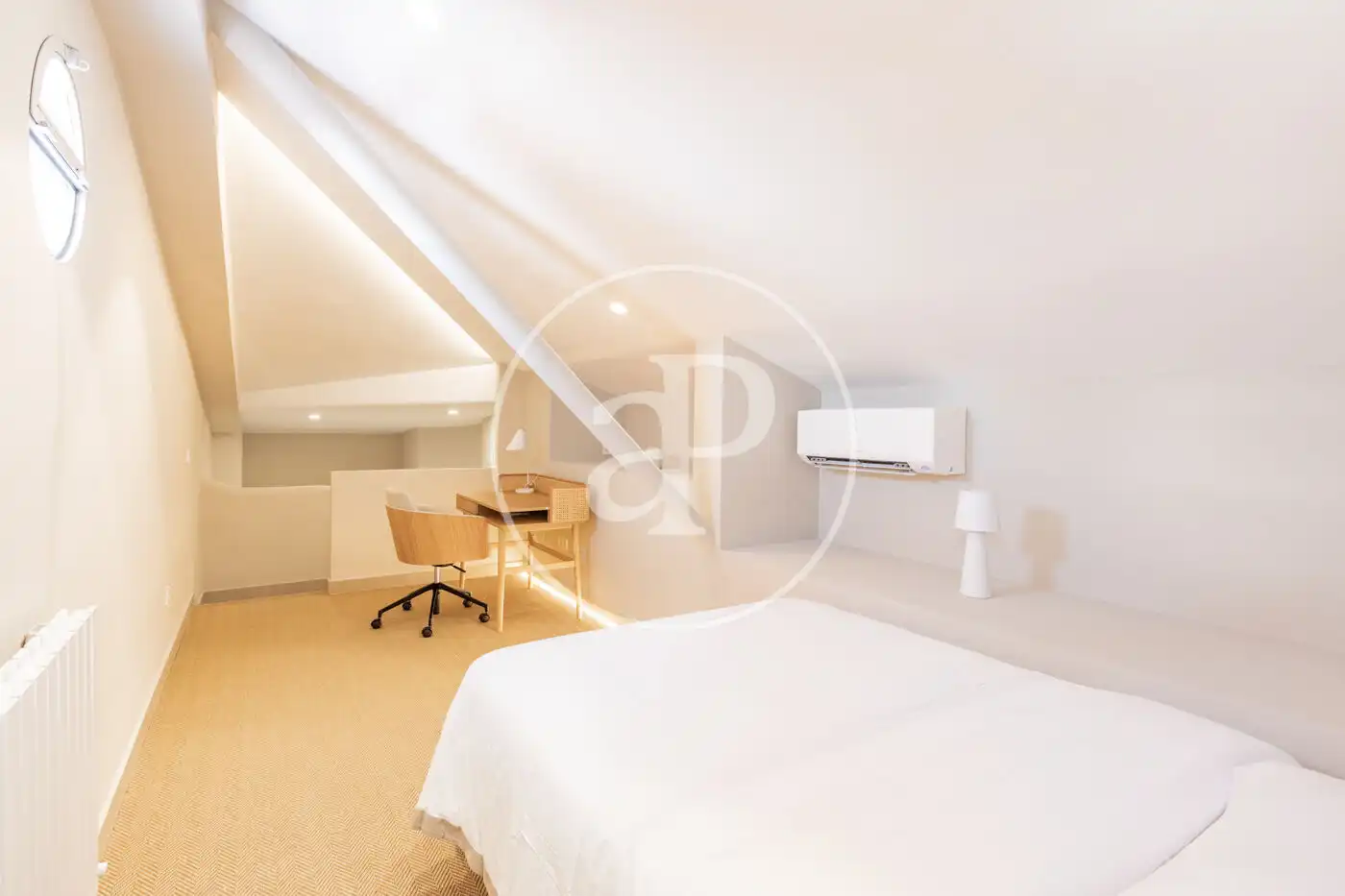 Bedroom of Flat for sale in Madrid  with Air Conditioner, Heating and Furnished