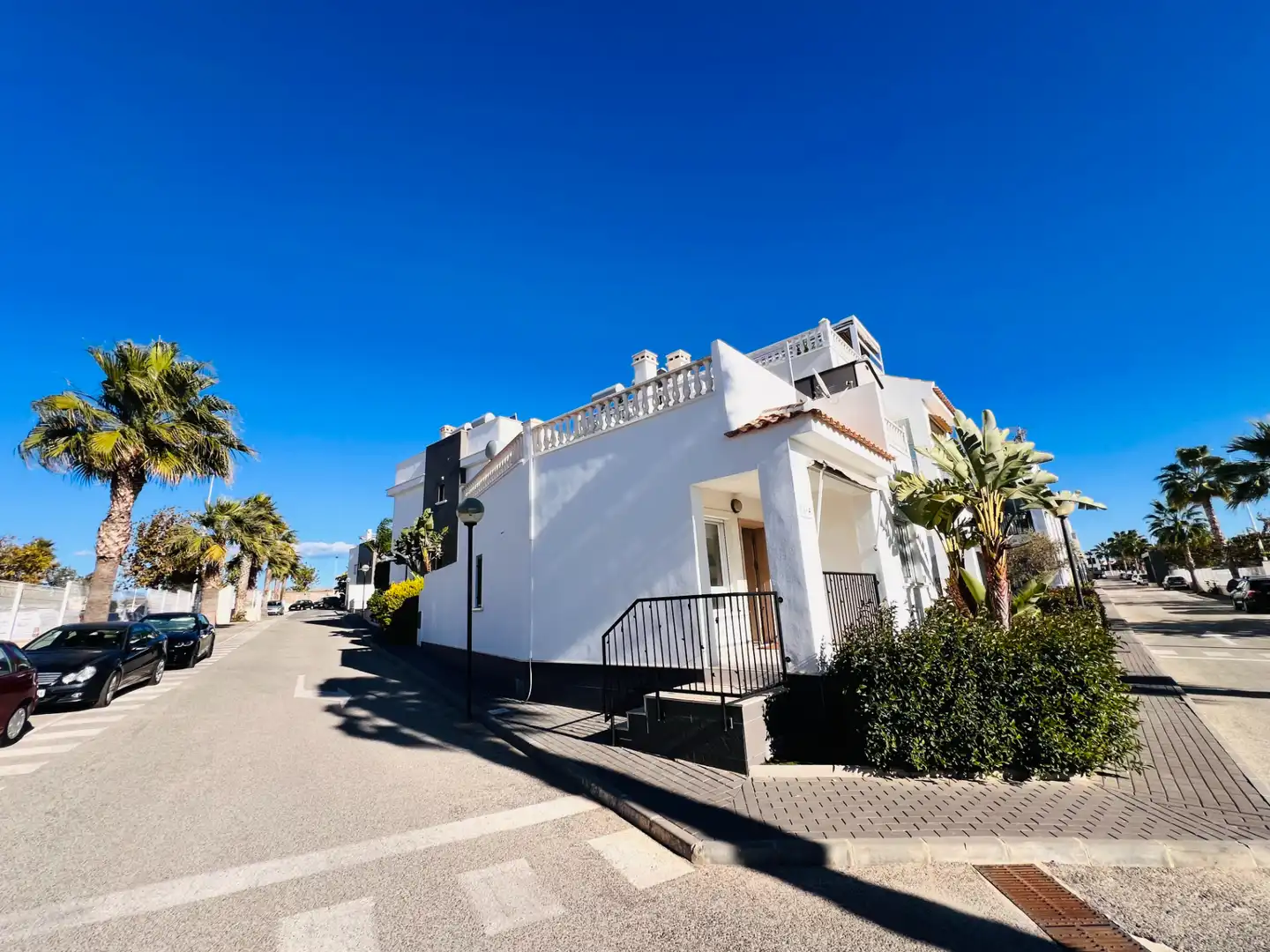 Vista exterior de Casa o chalet en venta en Torrevieja con Jardín privado, Terraza y Amueblado