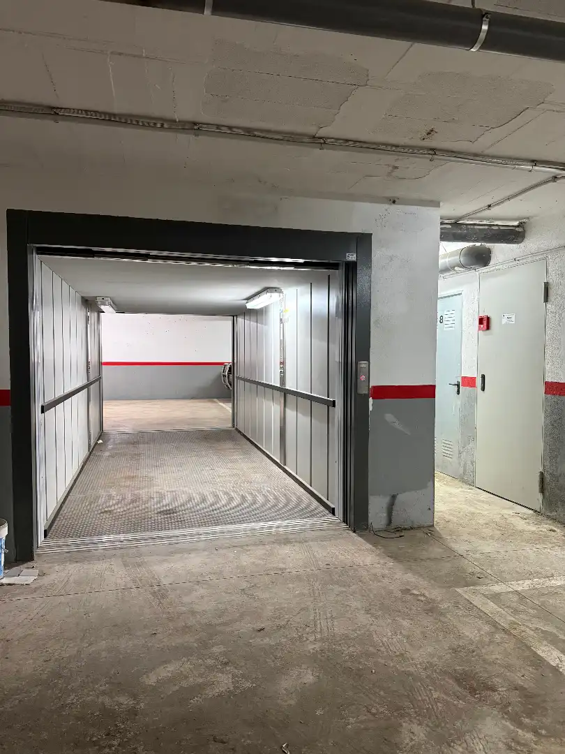 Individuale con ascensore in vendita a Carrer Sebastia Ramonich 9, imagen 3
