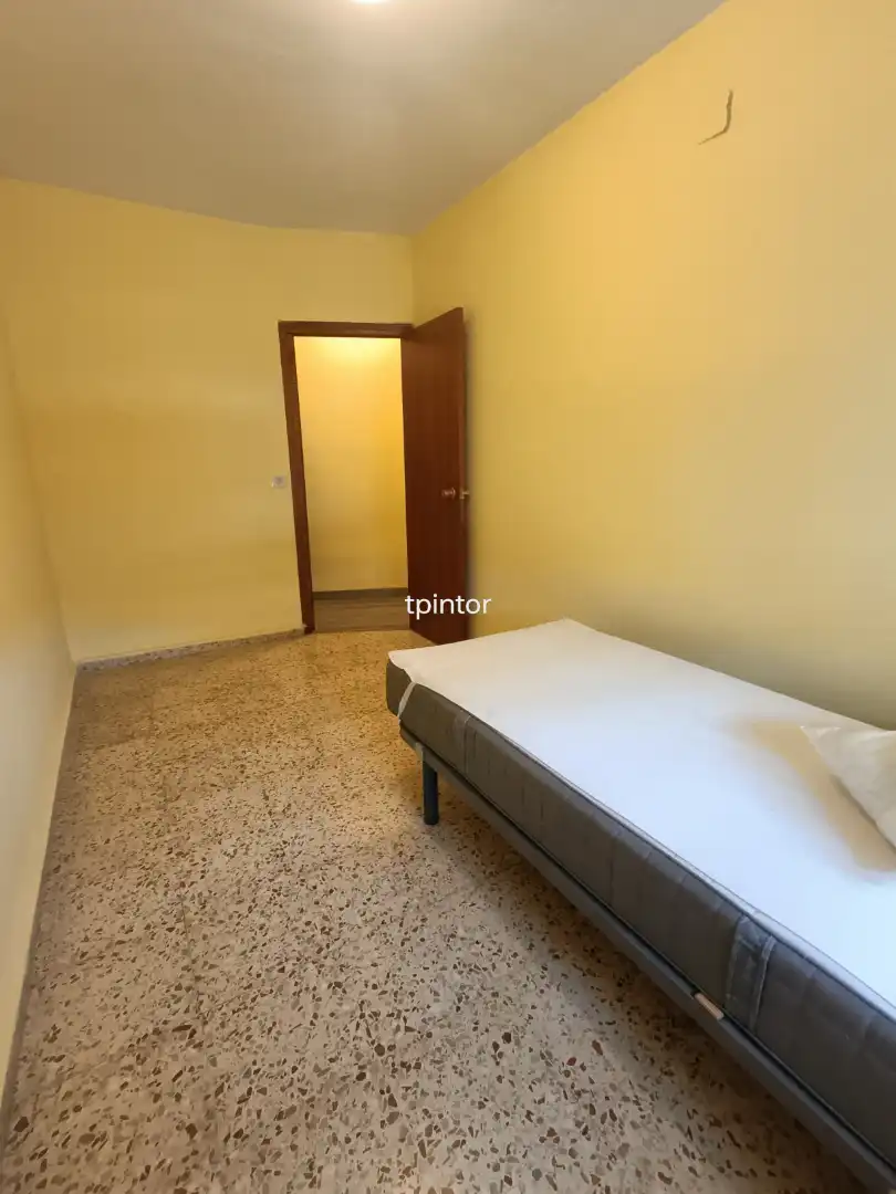 Schlafzimmer von Wohnung zum Verkauf in Plasencia mit Klimaanlage, Heizung und Parkett