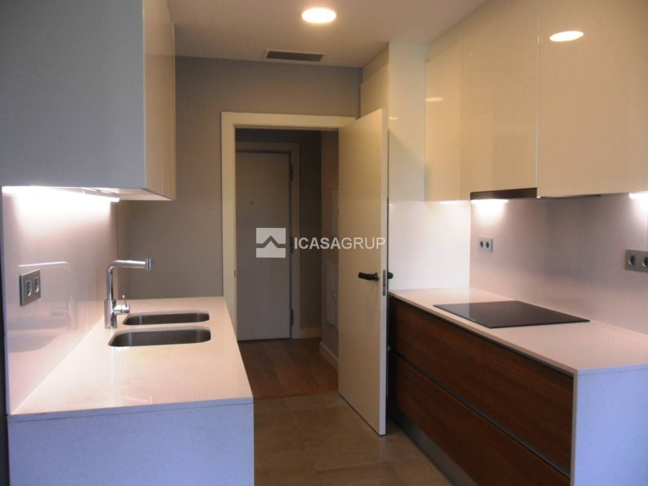 Cocina de Piso en venta en  Barcelona Capital con Aire acondicionado, Calefacción y Parquet