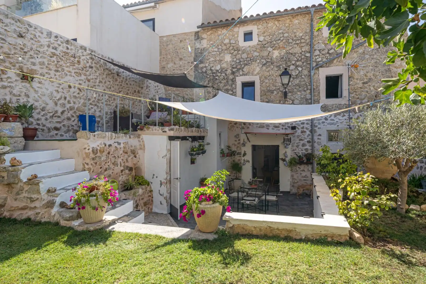 Casa a schiera con giardino in vendita a Carrer Major