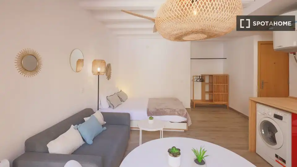 Piso de alquiler en El Raval