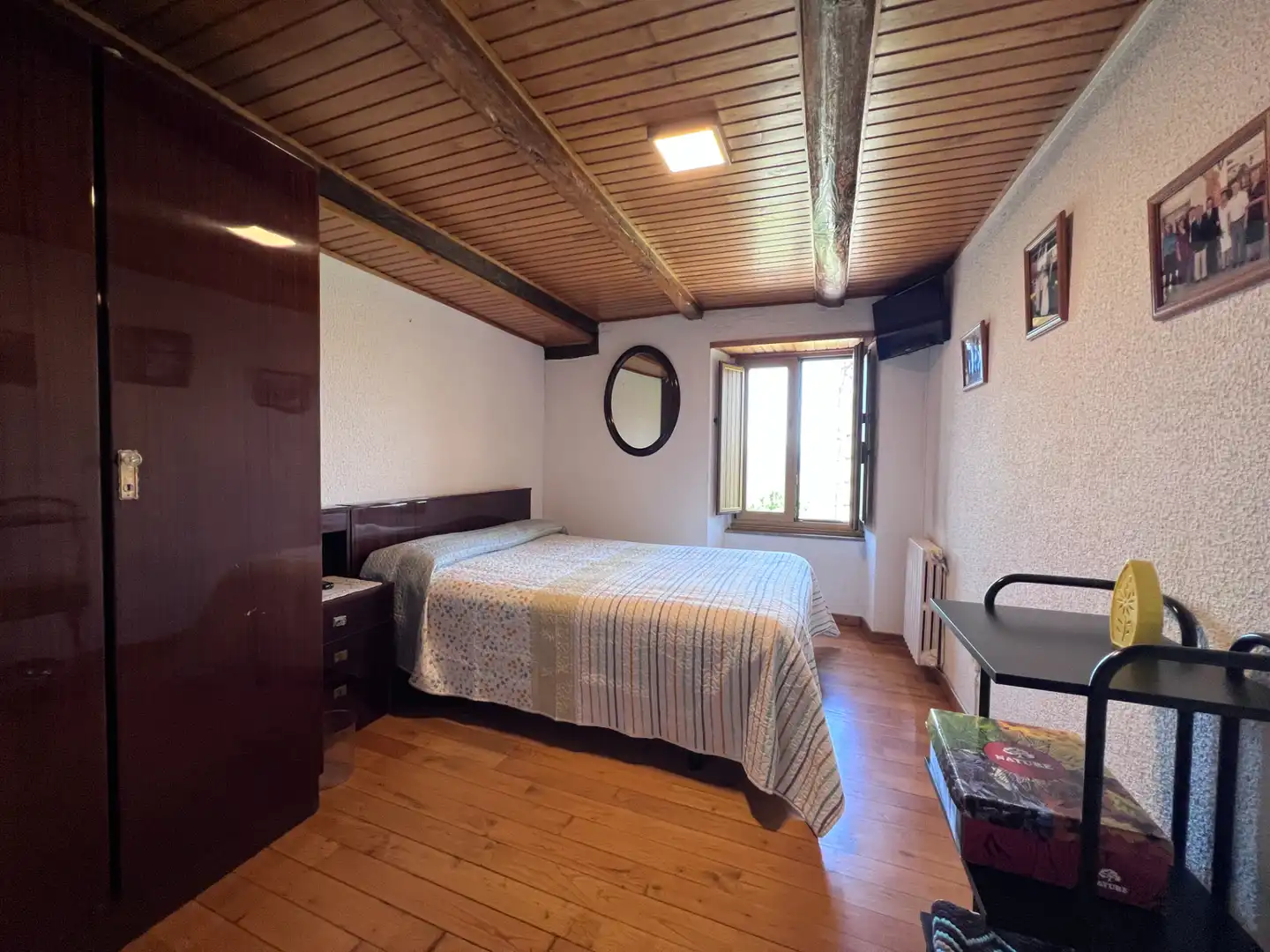 Dormitori de Finca rústica en venda en Sena amb Calefacció, Parquet i Terrassa