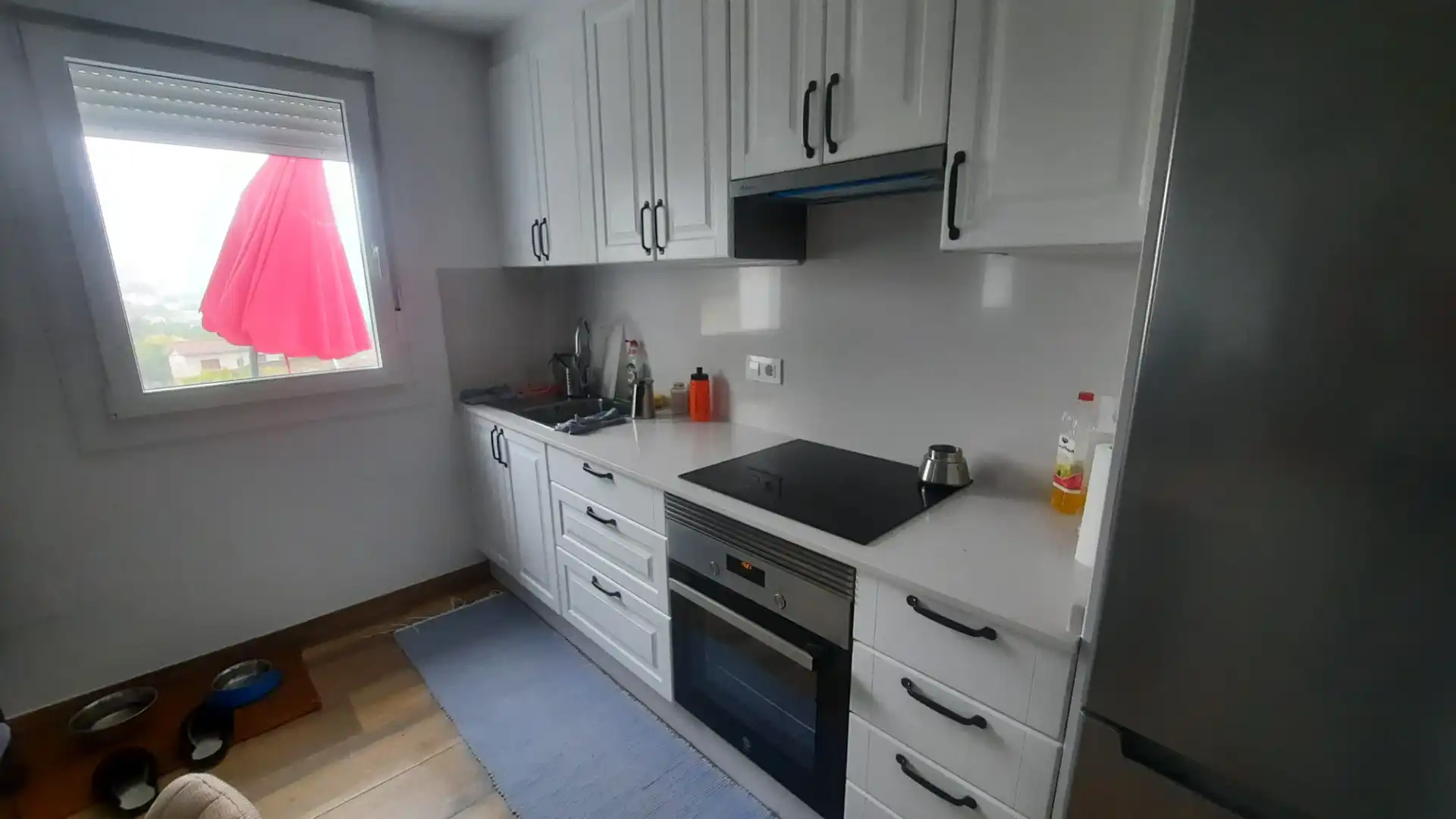 Kitchen of Flat for rent in Vigo   with Heating, Parquet flooring and Terrace