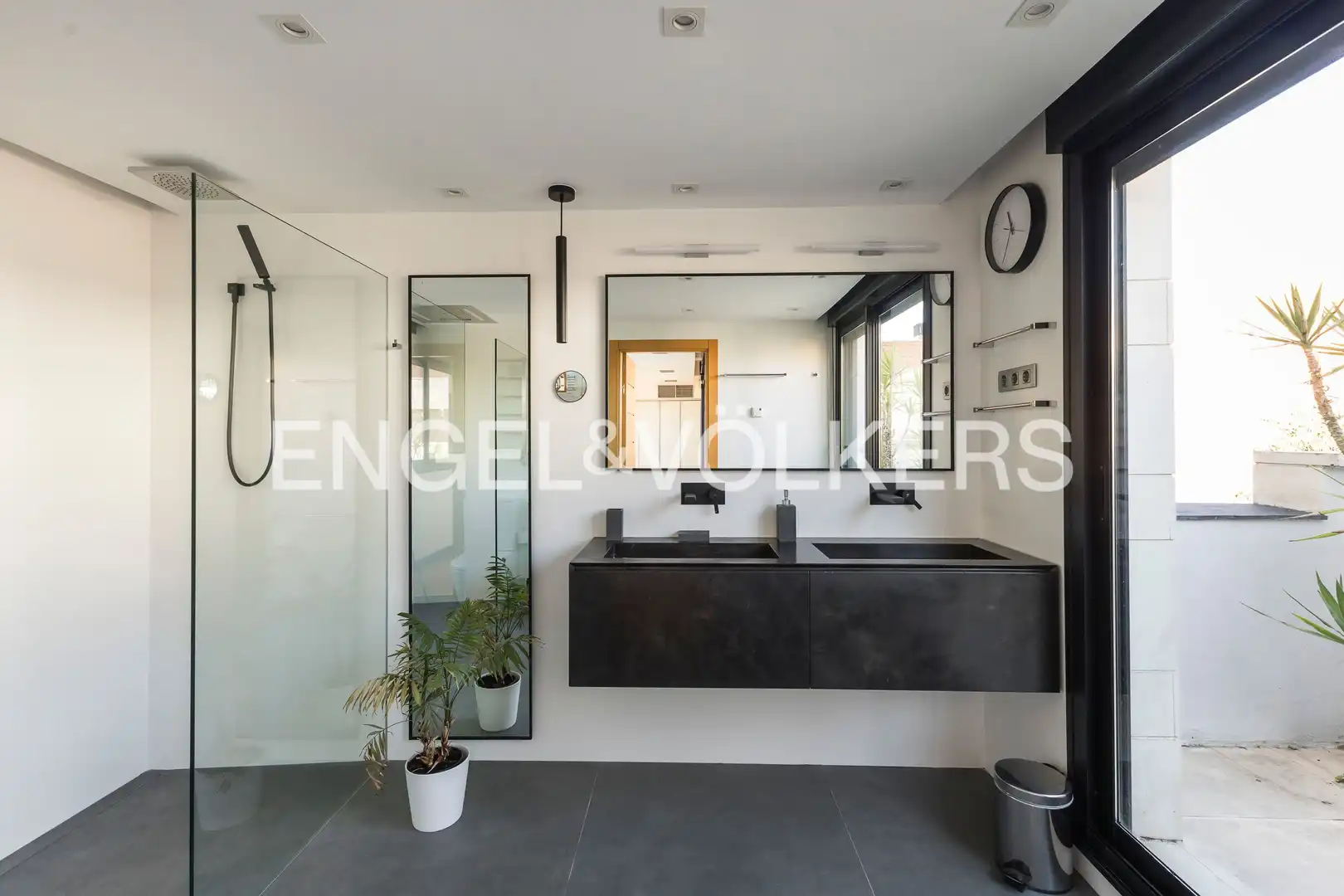 Baño de Casa o chalet en venta en Madrid con Aire acondicionado, Calefacción y Jardín privado
