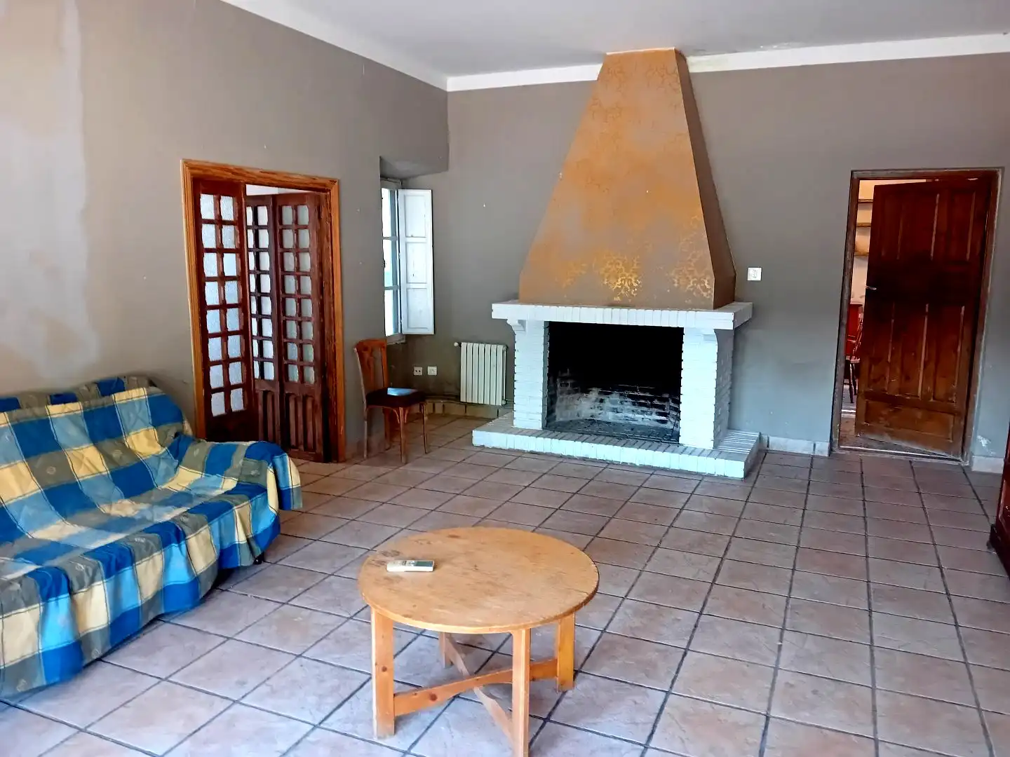 Wohnzimmer von Country house zum Verkauf in Calzada de Calatrava mit Klimaanlage, Heizung und Terrasse