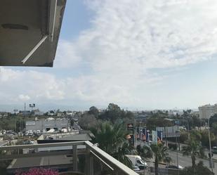 Vista exterior de Àtic en venda en Torremolinos amb Aire condicionat, Terrassa i Balcó