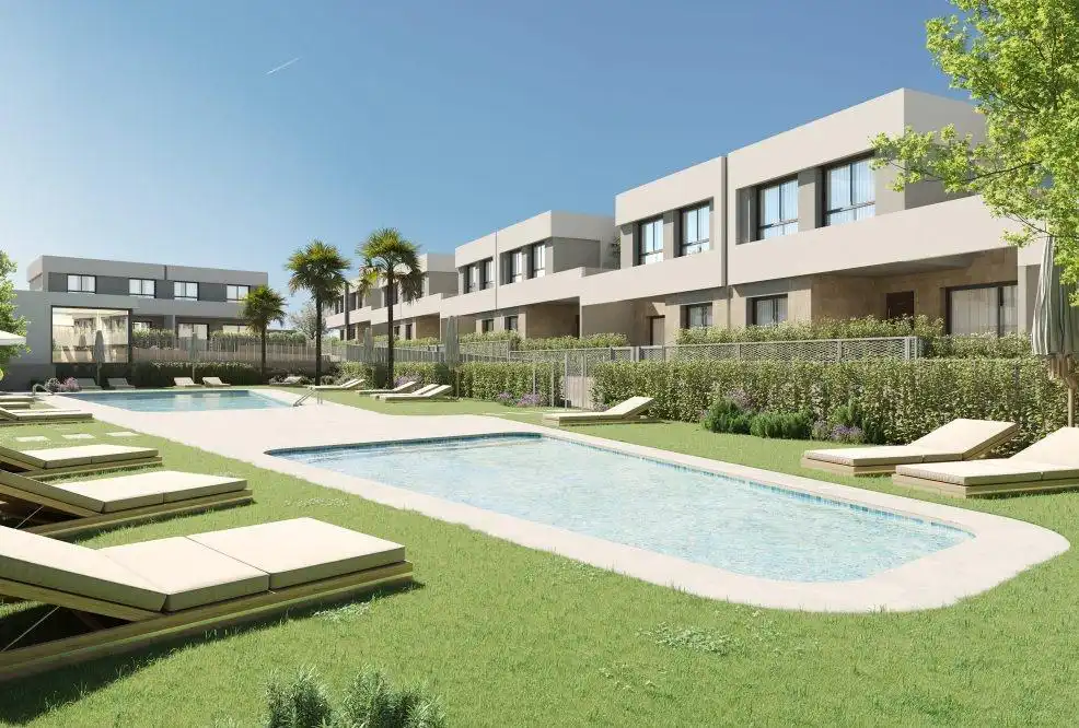 Casa bifamiliare con piscina in vendita a Carretera de la Nora Guadalupe