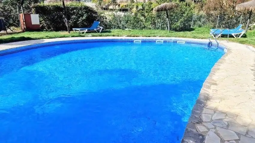 Piscina de Piso en venta en Marbella con Aire acondicionado, Calefacción y Jardín privado