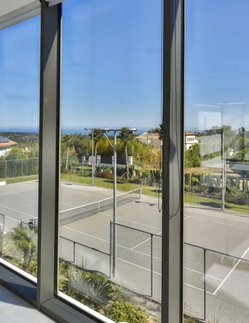 Bedroom of Houses for sale in Sotogrande  with Air Conditioner, Heating and Private garden