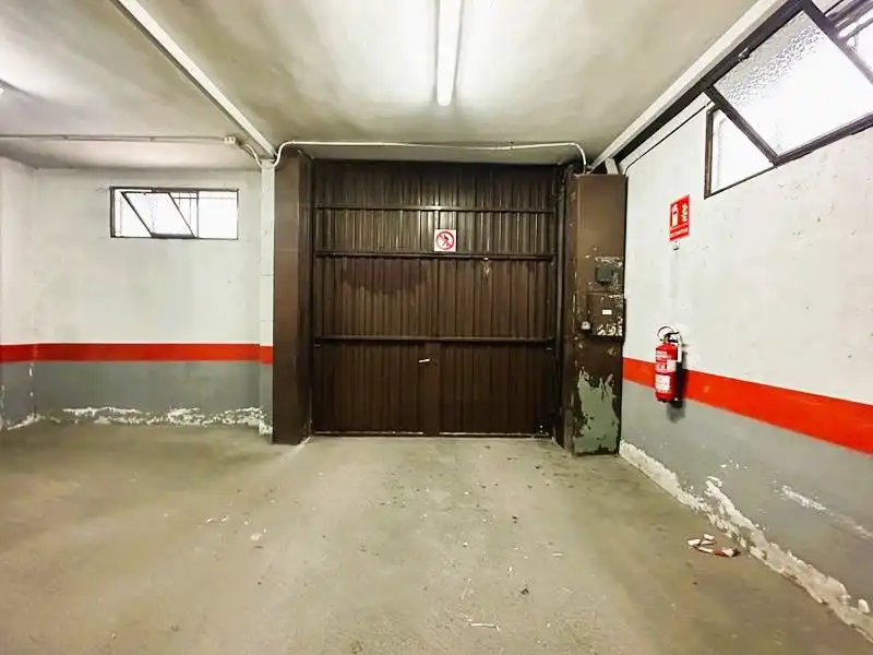 Aparcament de Garatge en venda en Madrid