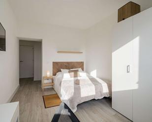 Bedroom of Flat to share in  Madrid Capital  with Terrace