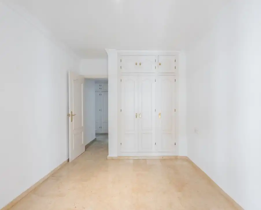 Piso con ascensor en venta en Estepona Pueblo, imagen 13