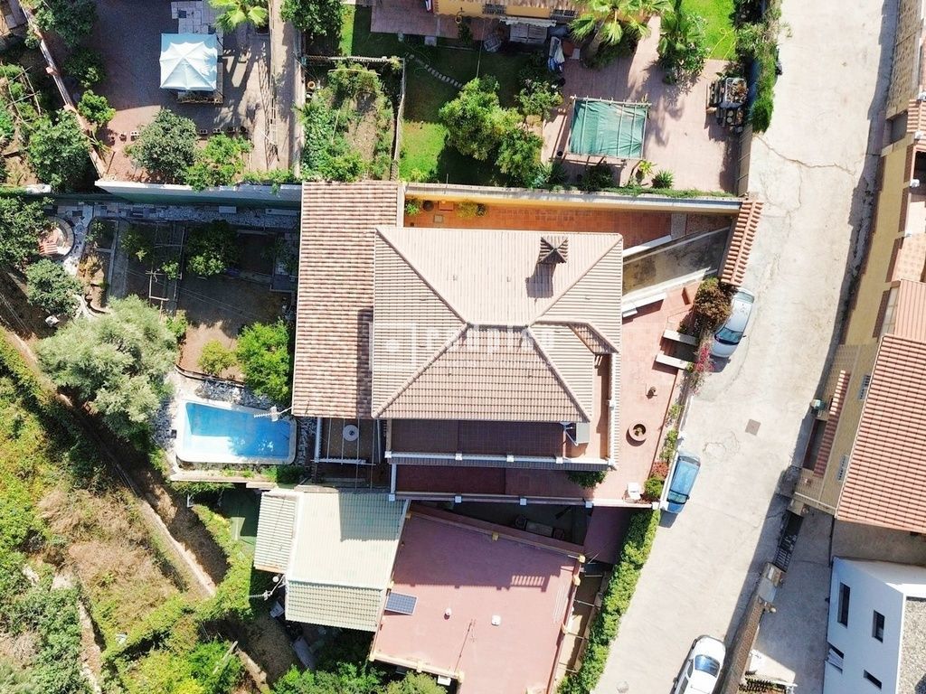Vista exterior de Casa o xalet en venda en Málaga Capital amb Aire condicionat, Terrassa i Traster