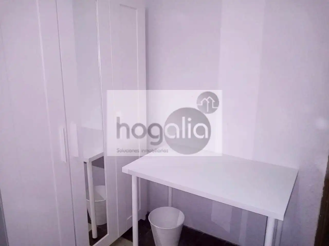 Habitación de Piso de alquiler en Sevilla con Aire acondicionado y Amueblado
