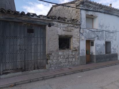 Vista exterior de Casa adosada en venda en Valfarta