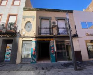 Exterior view of House or chalet for sale in Badajoz Capital  with Terrace, Storage room and Balcony