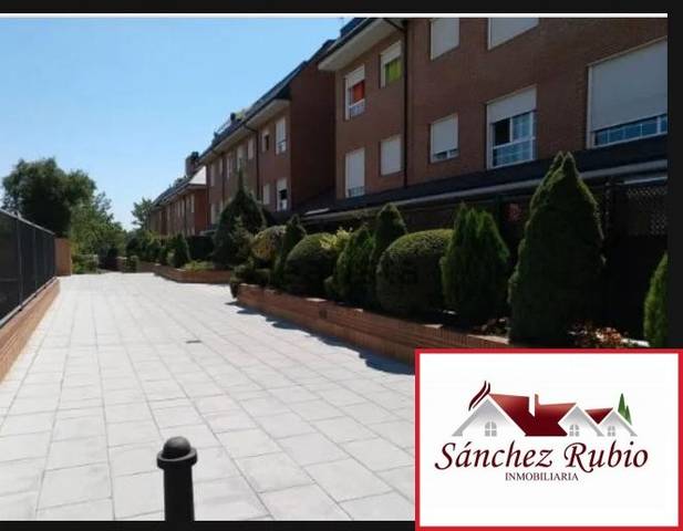 Piso en Alquiler en Calle Costa Azul, 7 en Los Negrales