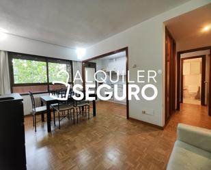 Bedroom of Flat to rent in  Madrid Capital  with Heating, Terrace and Swimming Pool