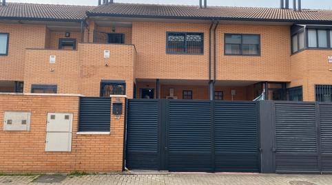 Photo 2 of Single-family semi-detached for sale in Calle de Oporto, 18, La Fortuna, Leganés