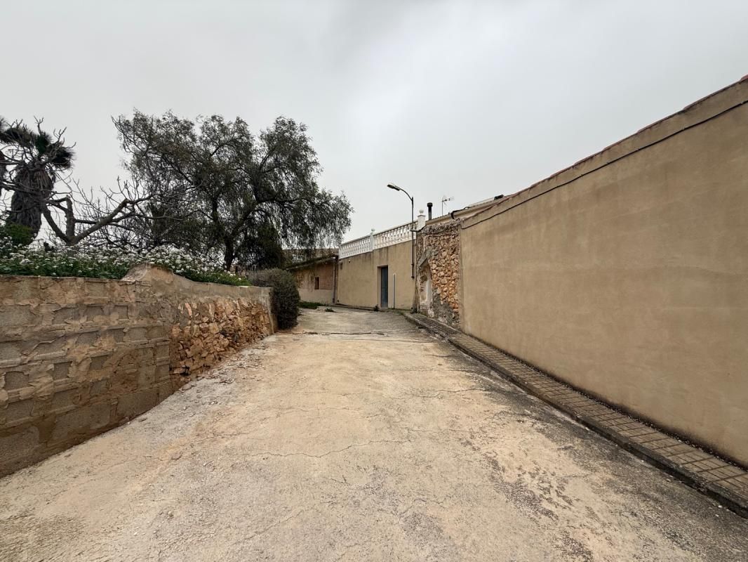 Vista exterior de Casa adosada en venta en Algueña con Calefacción, Jardín privado y Trastero